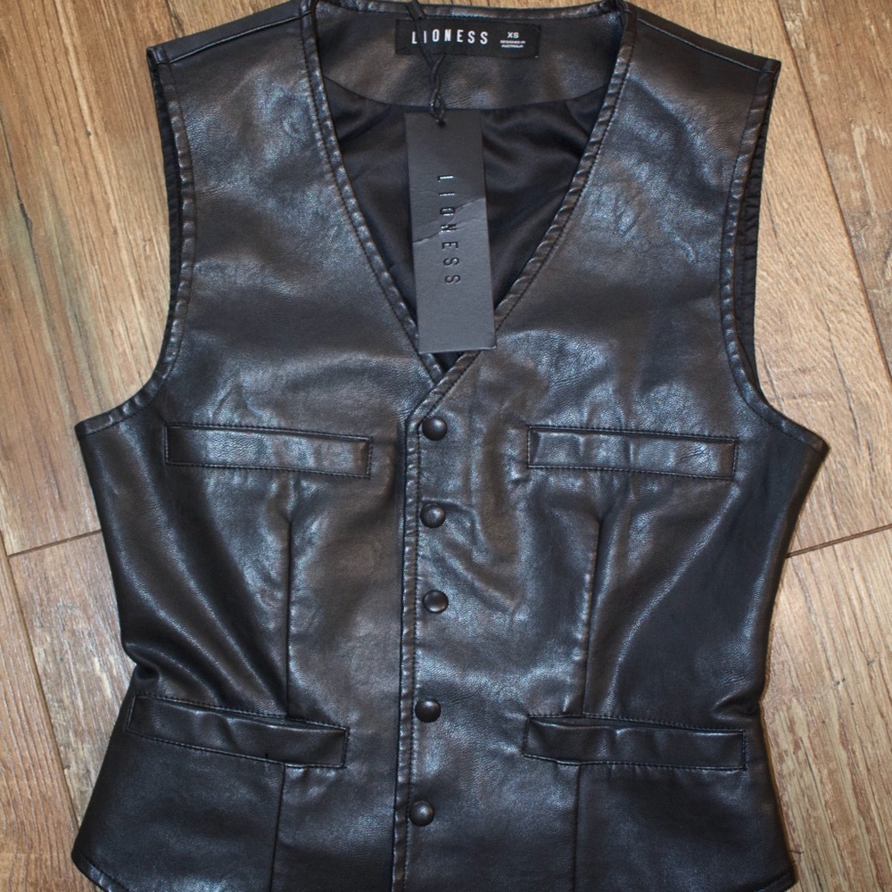 Lioness Authentic black  leather Vest